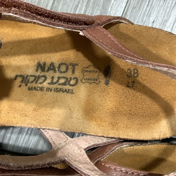 NAOT Judith Strappy Animal Print Metallic Adjustable Strap Sandals size 7 - Picture 3 of 9